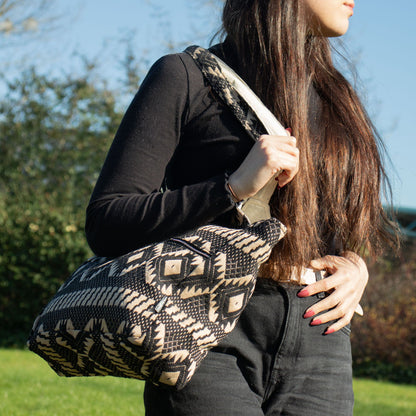 Nomad Sari Jacquard Natural Wander Muse Tasche – Atlas Nomad