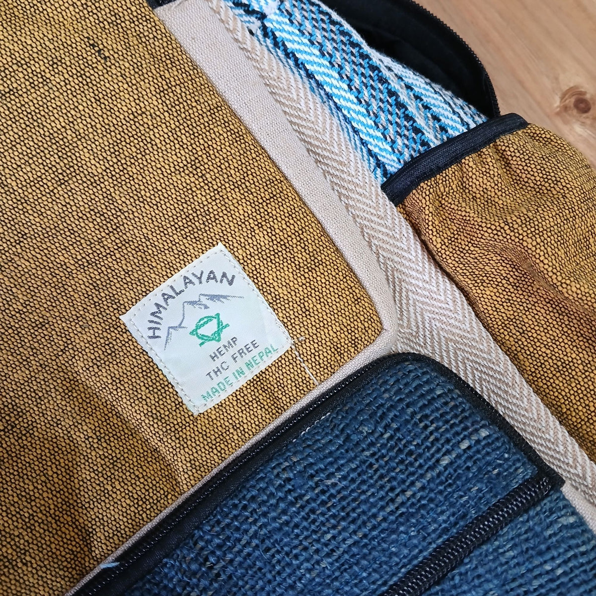 Großer, kastenförmiger Hanf-Rucksack – Türkis & Kurkuma
